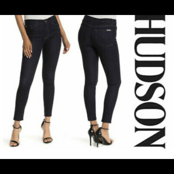 ✨🎉🔥HOST PICK!🔥🎉✨ Hudson Ultra High-Rise Skinny Jean - Picture 1 of 4